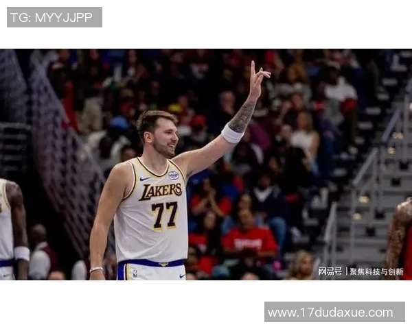 34分12板7助！东契奇刷爆NBA纪录，里夫斯复制库里神迹，艾顿真香