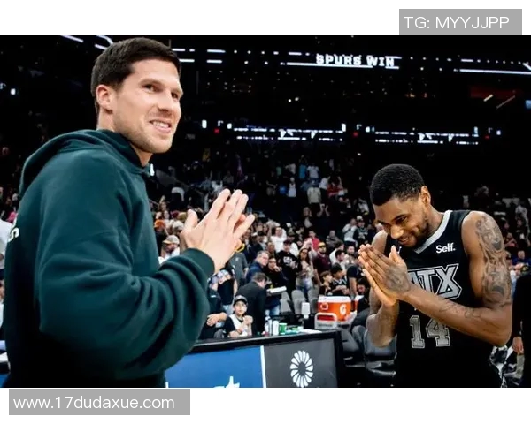 马刺队向球迷道晚安,期待新赛季